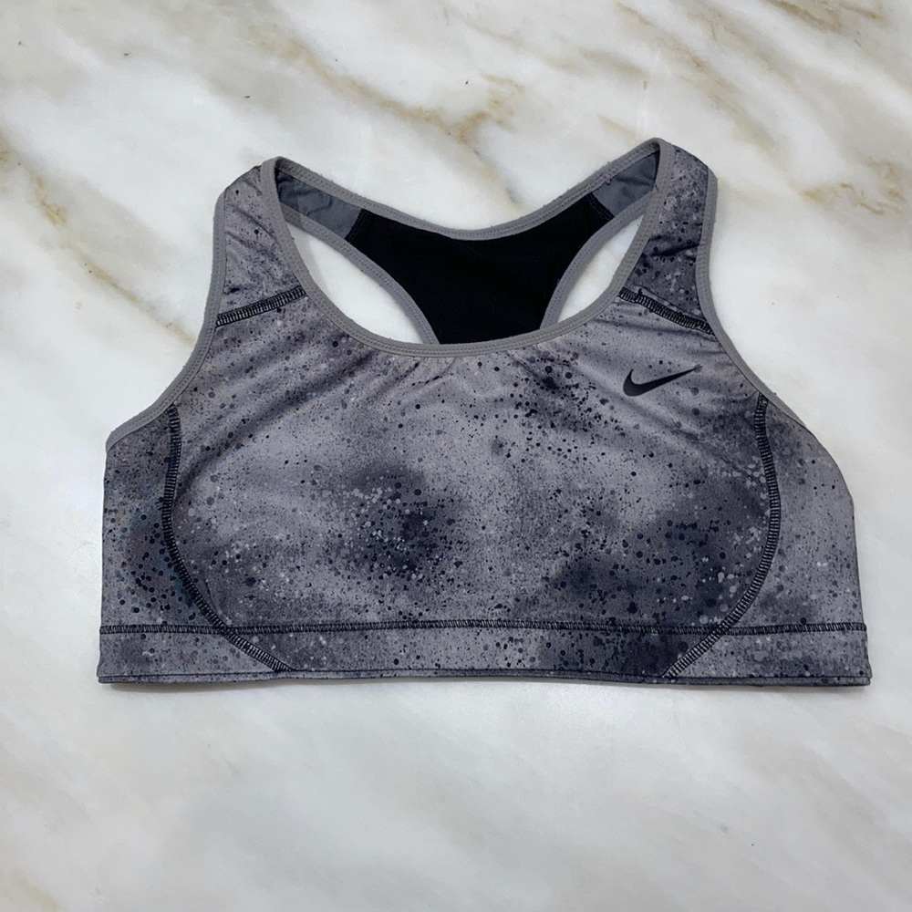 Women’s Nike Swoosh sports bra